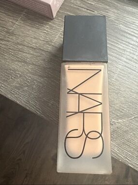 NARS “Barcelona” Sheer Glow Foundation